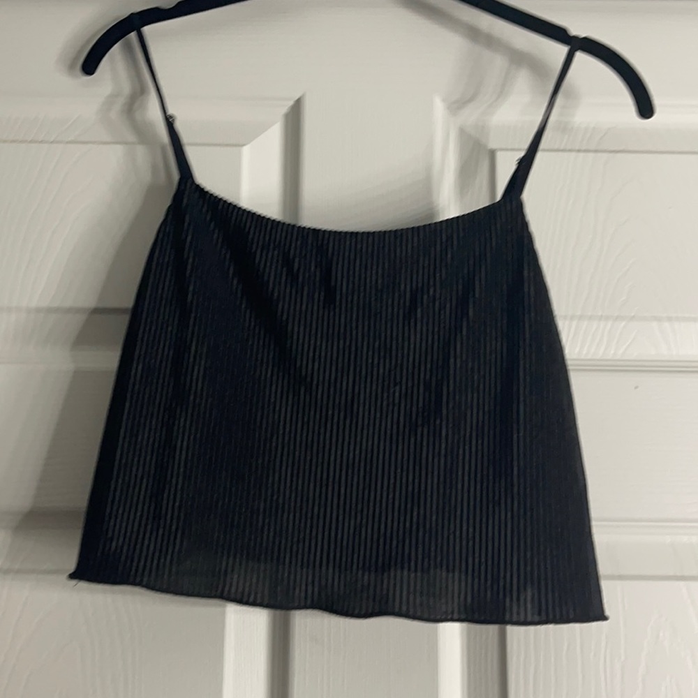 black crop top